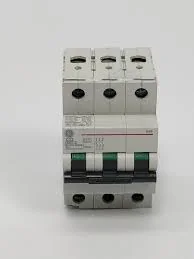 Circuit breaker 