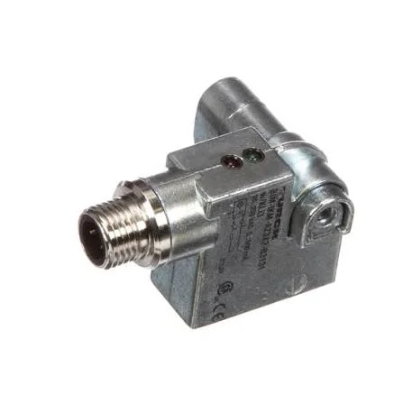 Magnetic field sensor