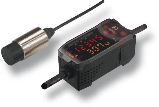 Inductive proximity sensor 