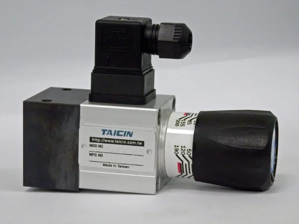 Pressure relay