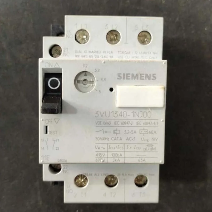  Circuit Breaker.